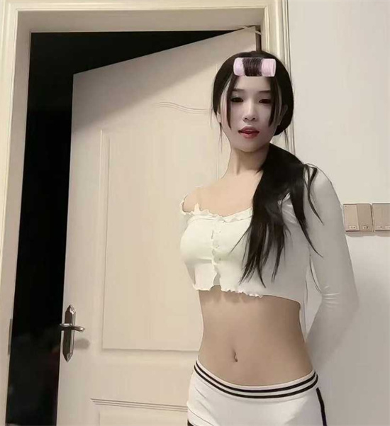 91吃瓜黑料：身患精神分裂症消失九年的父亲现身，女儿决定为其讨公道