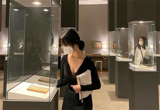 海角吃瓜黑料：哥伦比亚反政府武装否认贩毒指控，哥美关系因美方袭击骤然紧张