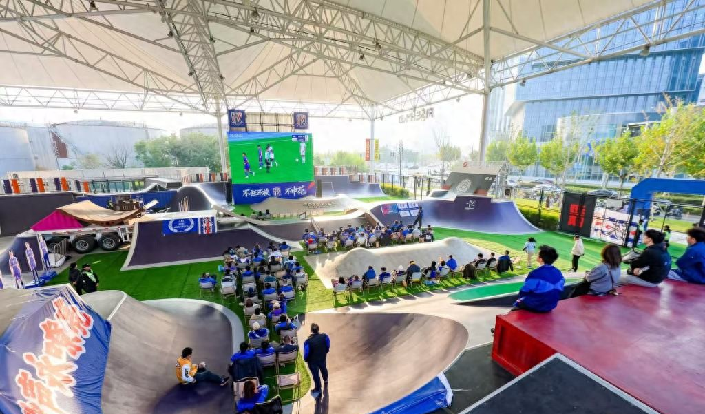 黑料在线观看：上海双雄客场争冠，数千球迷远征助威！文旅商体融合，打破空间壁垒的创新模式