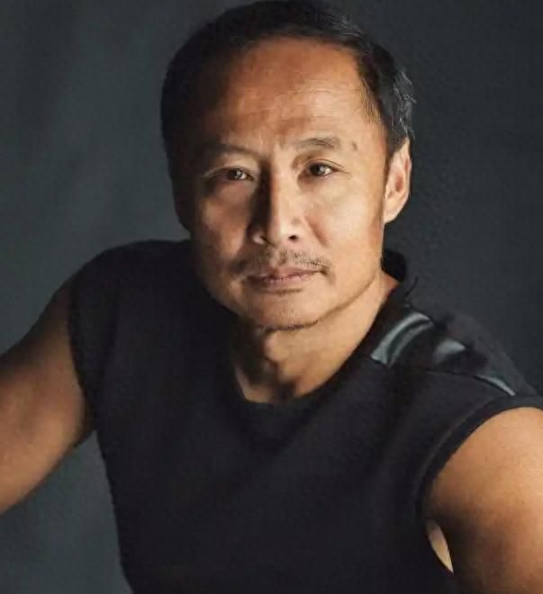 吃哈密瓜上火吗：渣男忍辱三十年反转！周野芒澄清奚美娟月子离婚真相，孩子非亲生